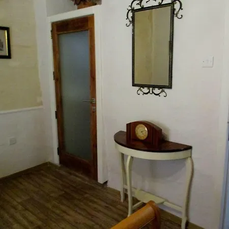 Dom wakacyjny Tal-kapilluna Zebbug